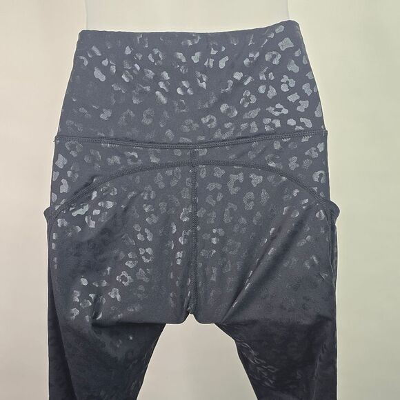 Black Leopard Print Highwaist Leggings - Picture 3 of 8